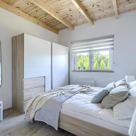 Dom Nad Bychowianką *